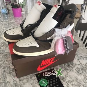 Jordan 1 Retro High Travis Scott